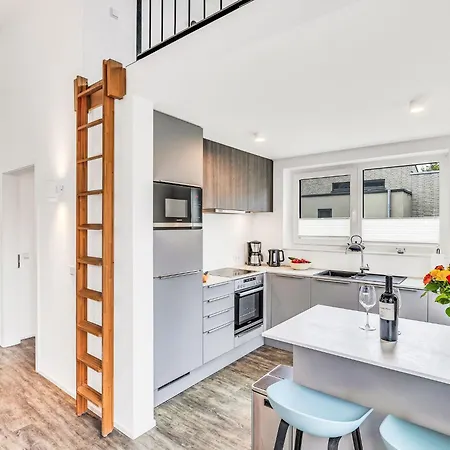 Goldfisch By Interhome